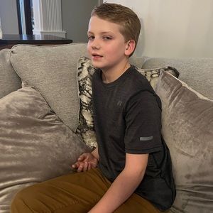 Charcoal Grey Russell athletic shirt, sz 18 Youth XL, great condition